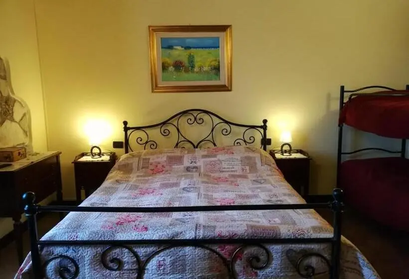 Standard Neljän Hengen Huone, Agriturismo Olivastrella