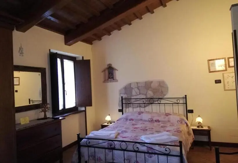 Standard Neljän Hengen Huone, Agriturismo Olivastrella
