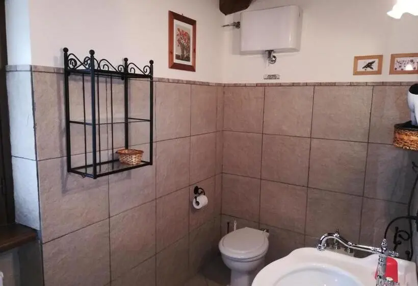 Standard Neljän Hengen Huone, Agriturismo Olivastrella
