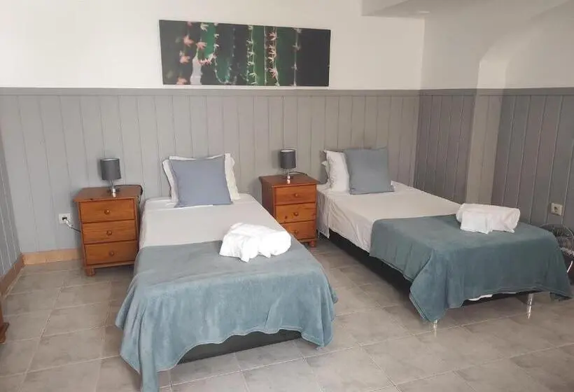 اتاق استاندارد سه تخته با چشمانداز باغ, Bela Vista