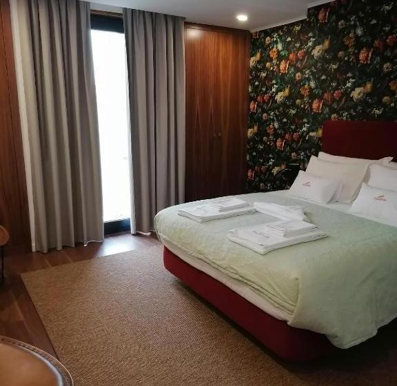 스탠다드 방갈로, Casa Do Romezal