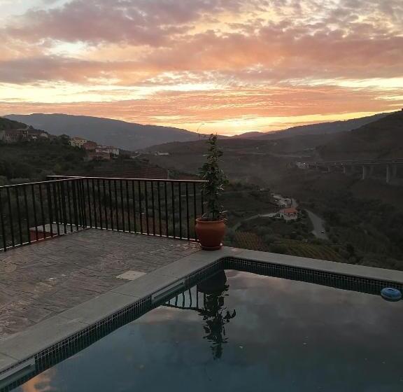 스탠다드 방갈로, Casa Do Romezal