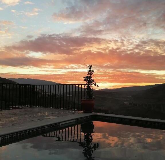 스탠다드 방갈로, Casa Do Romezal