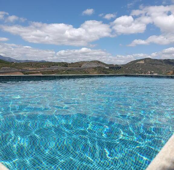 스탠다드 방갈로, Casa Do Romezal