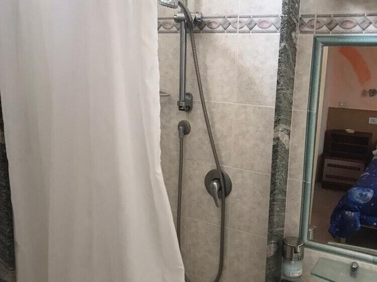 اتاق استاندارد یک نفره, La Veranda