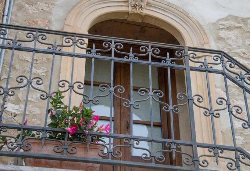 غرفة قياسية مطلة على الجبل, Charme In Perillis