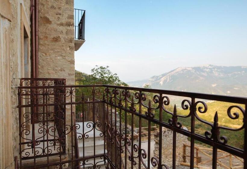 Люкс с Балконом, Charme In Perillis