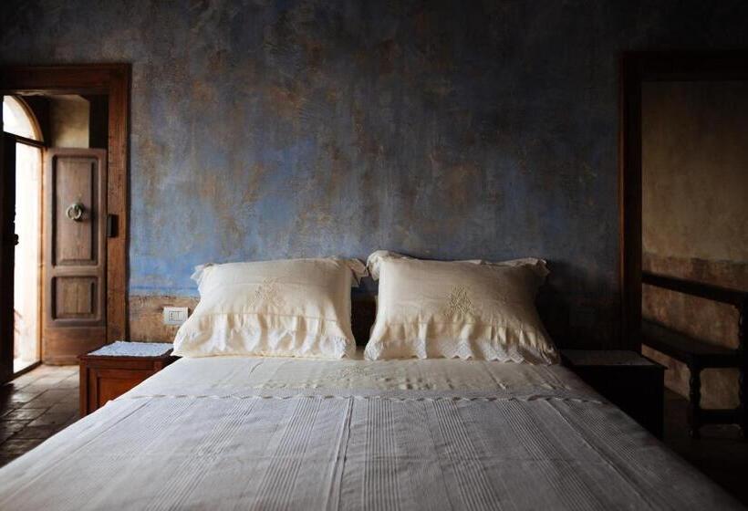 Люкс с Балконом, Charme In Perillis