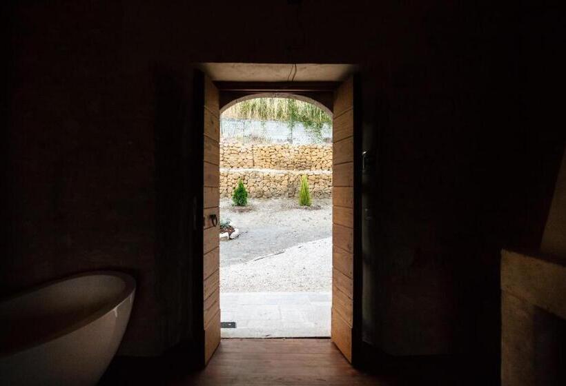 Номер Deluxe, Charme In Perillis