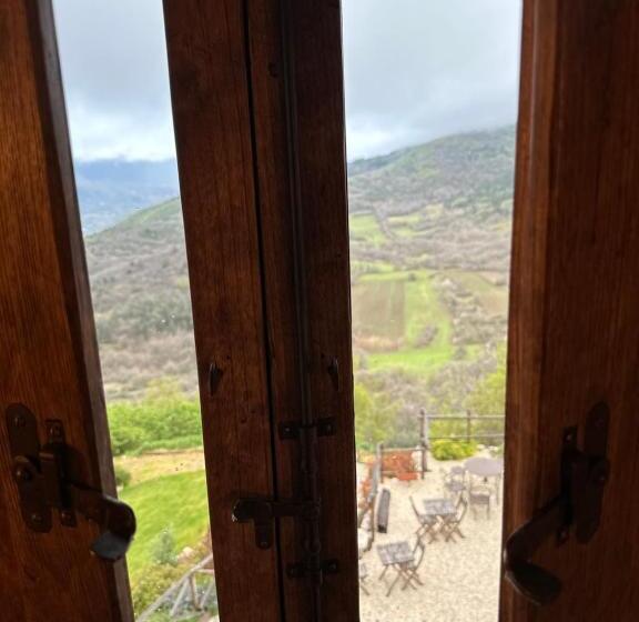 Люкс Вид на Горы, Charme In Perillis