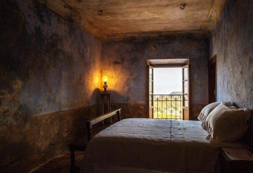 Люкс с Балконом, Charme In Perillis