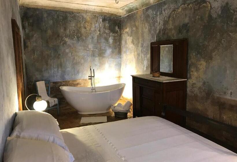 Люкс с Балконом, Charme In Perillis