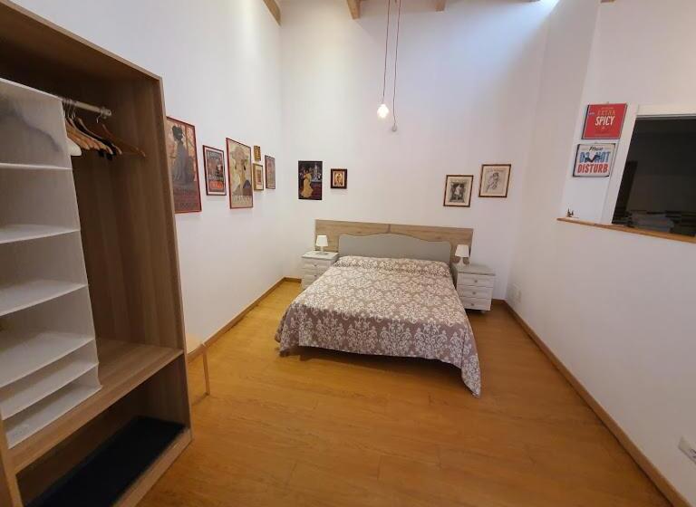 סטודיו משפחתי, Arco Della Neve Guest House