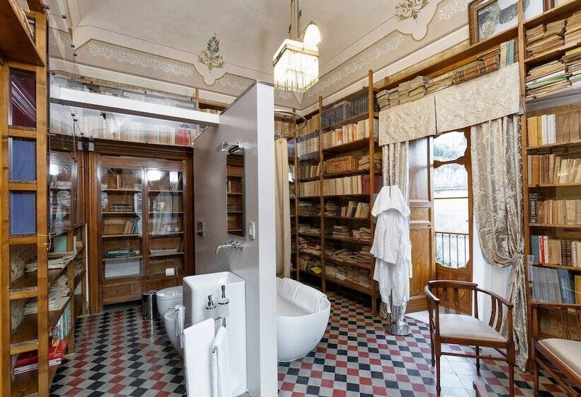 Şehir Manzaralı Süit, Edel Modica