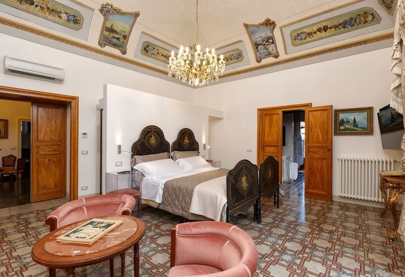 Şehir Manzaralı Süit, Edel Modica