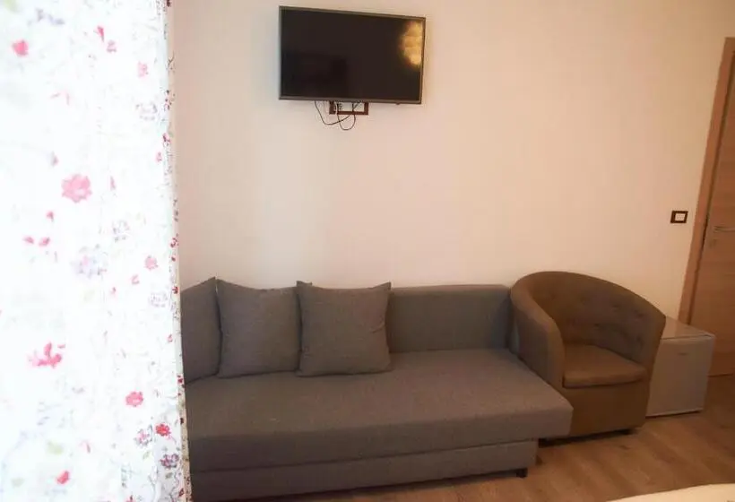 اتاق استاندارد سه نفره, La Candelaria