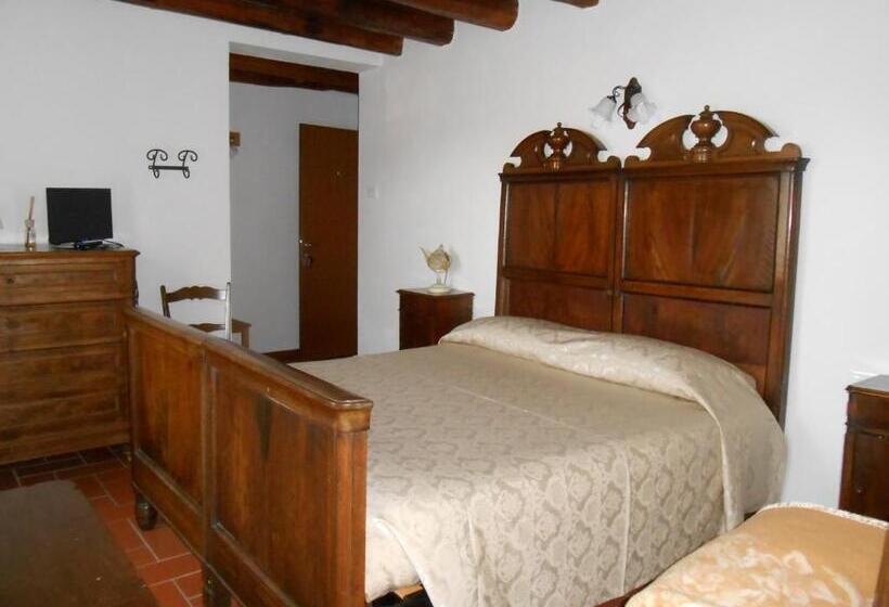 اتاق استاندارد, La Torre Del Falco