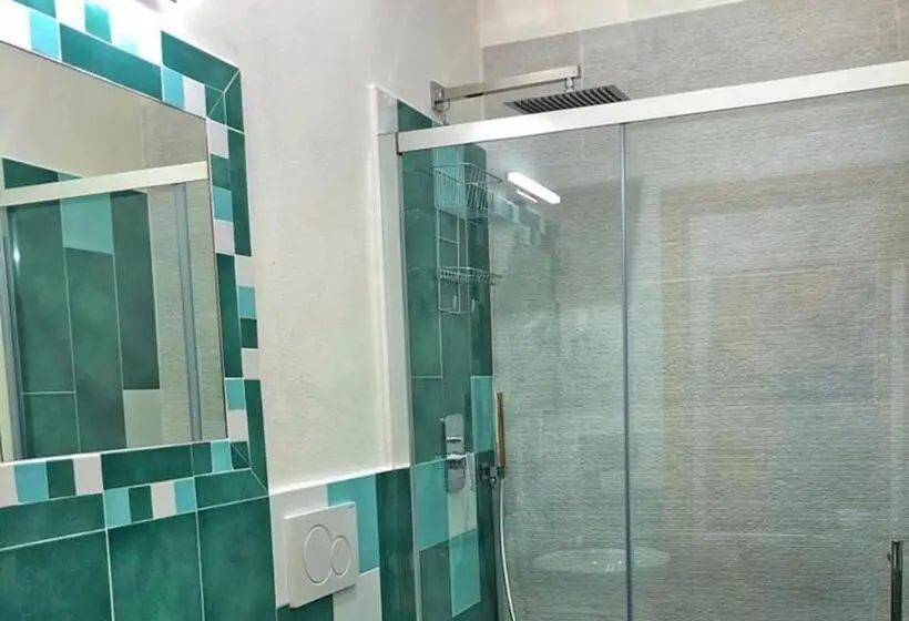 استودیوی استاندارد, Residence Il Pavone
