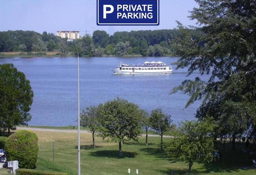 1 Bedroom Apartment Lake View, Corte Pomponazza