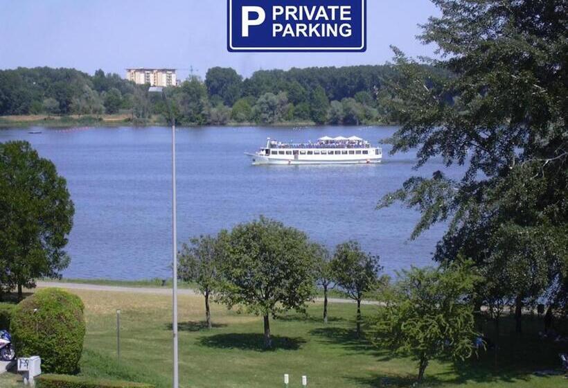 1 Bedroom Apartment Lake View, Corte Pomponazza