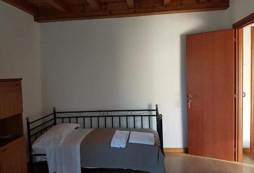 1 Bedroom Apartment Lake View, Corte Pomponazza