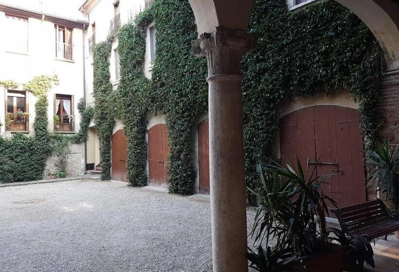 1 Bedroom Apartment Lake View, Corte Pomponazza