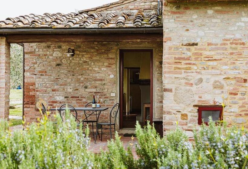 Talo 2 Makuuhuonetta, Agriturismo Montalbino