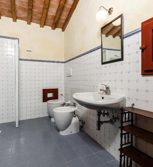 Talo 2 Makuuhuonetta, Agriturismo Montalbino