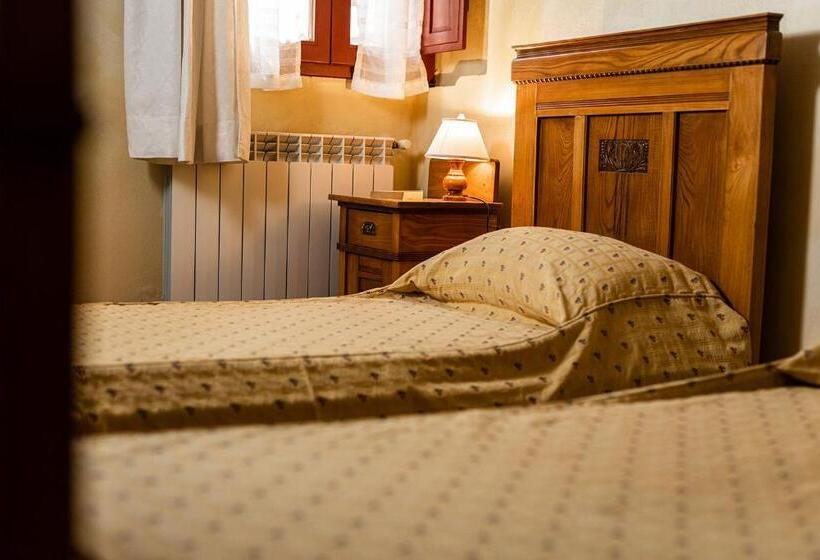 Talo 2 Makuuhuonetta, Agriturismo Montalbino