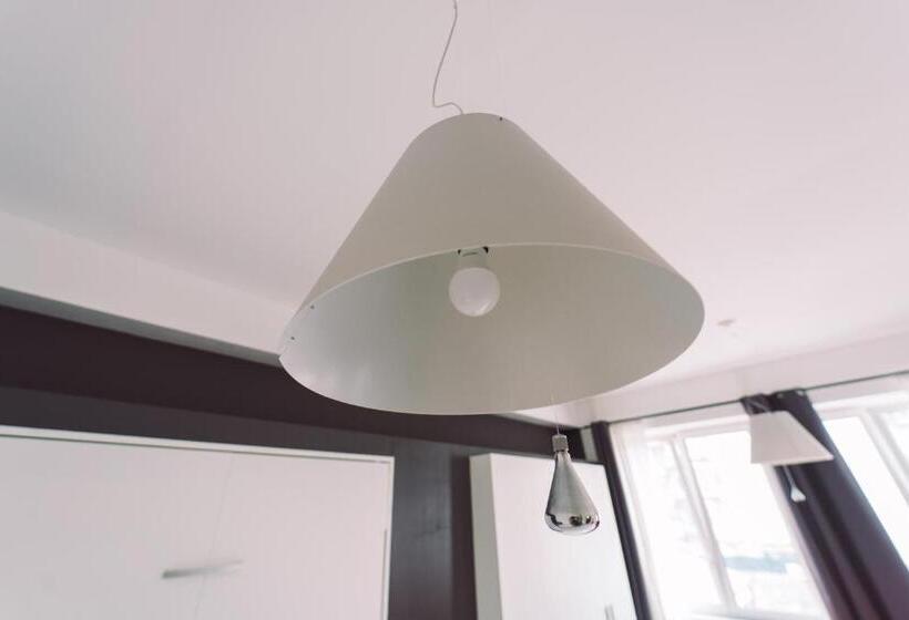 إستوديو سوبيريور, Mole27   Resart