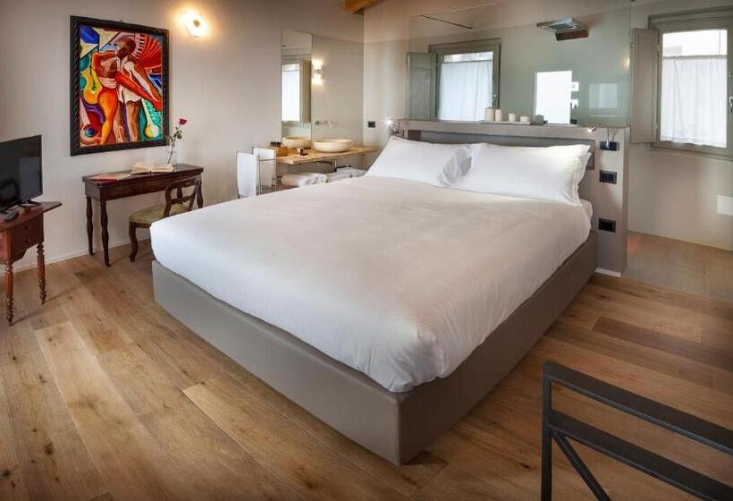 Люкс с Балконом, Borgese Camere E Suites