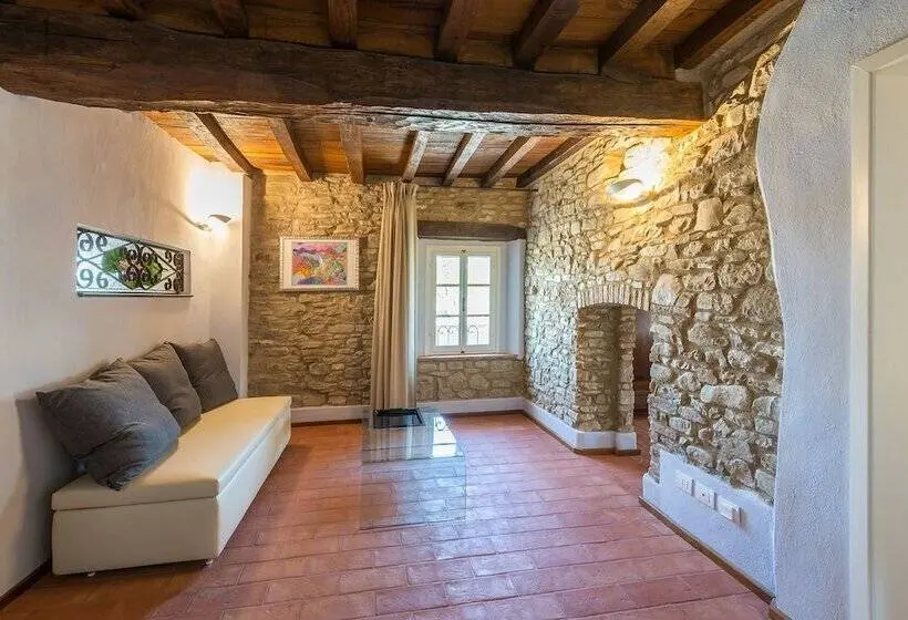 デラックストリプルルーム, Borgo Cadonega