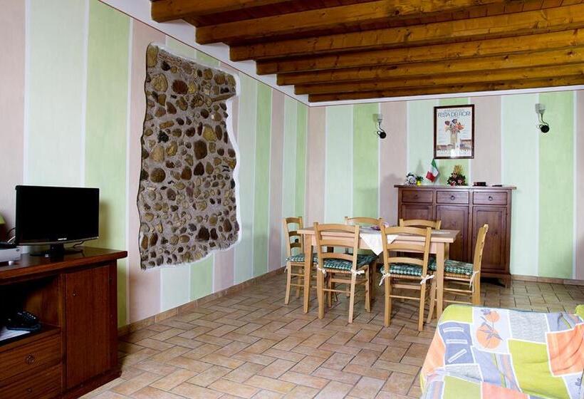 침실 2개 아파트, Corte Fattori