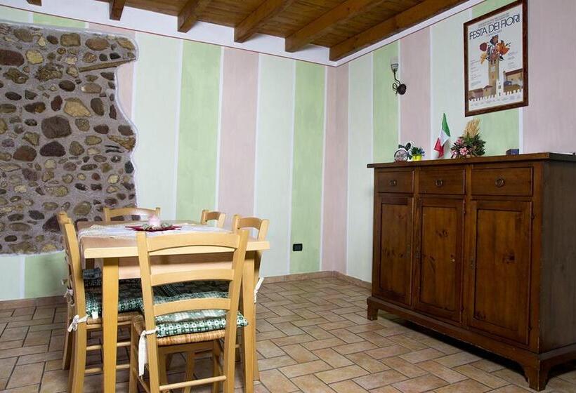 침실 2개 아파트, Corte Fattori