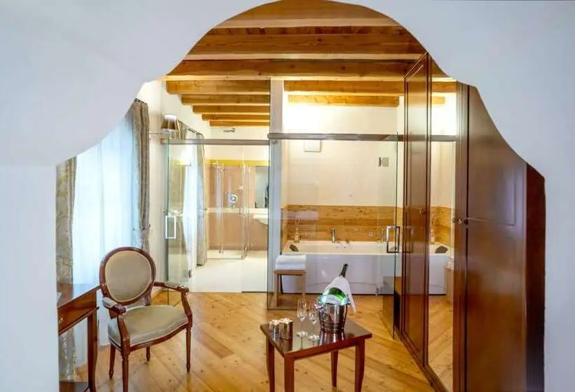ハイドロマッサージバス付きスイート, Albergo Palazzo Lodron Bertelli