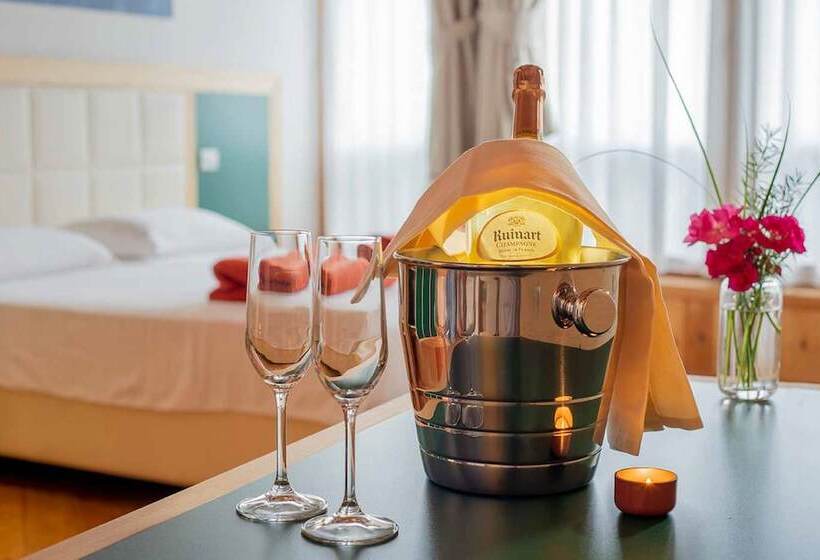 סוויטה עם ג'קוזי, Albergo Palazzo Lodron Bertelli