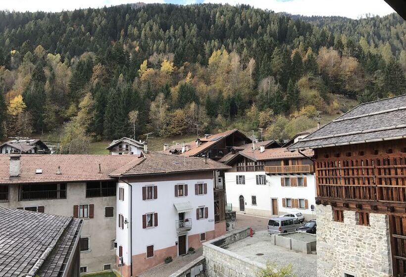 חדק דלוקס עם ג'קוזי, Albergo Palazzo Lodron Bertelli
