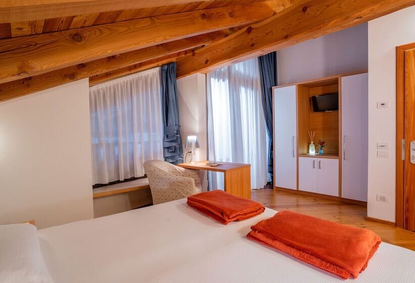 디럭스 자쿠지룸, Albergo Palazzo Lodron Bertelli