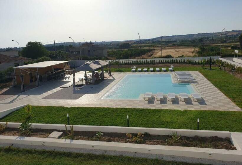 スーペリアトリプルルーム, Villa Giadel