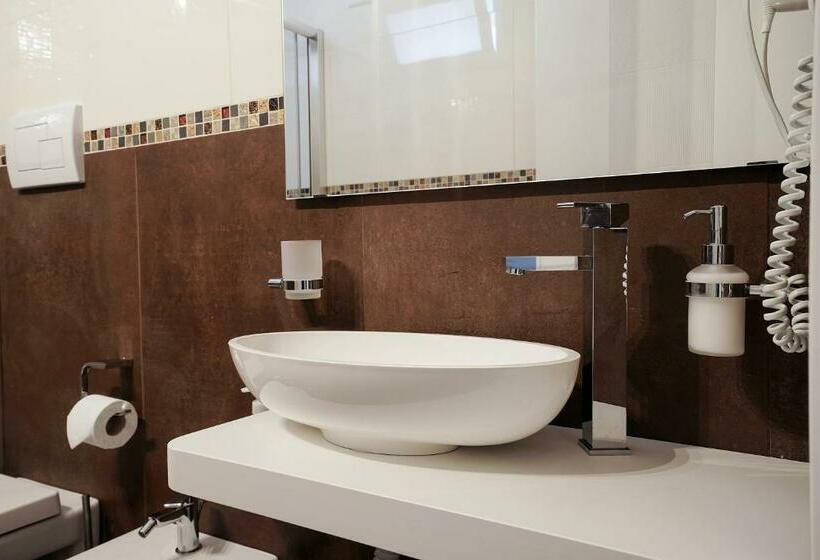 スーペリアトリプルルーム, Villa Giadel