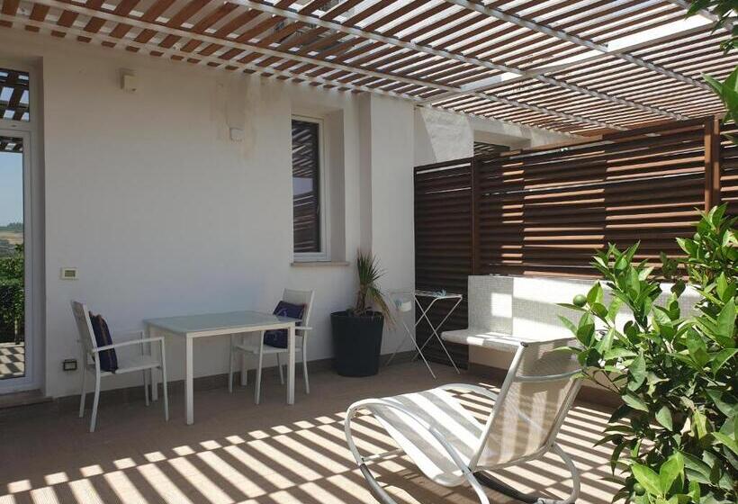 ガーデンビュースーペリアールーム, Villa Giadel