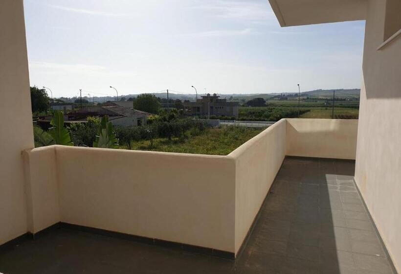 スーペリアトリプルルーム, Villa Giadel