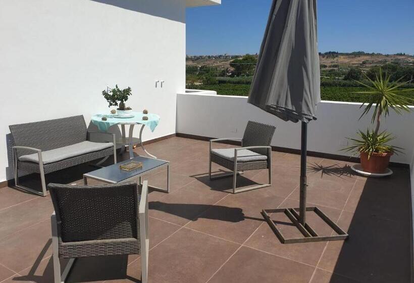 テラス付スタンダードルーム, Villa Giadel