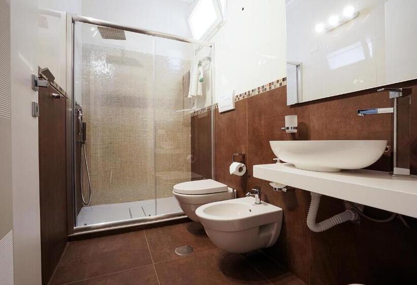 スーペリアトリプルルーム, Villa Giadel