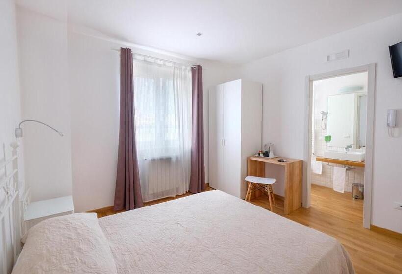 غرفة قياسية, Da Oreste Affittacamere