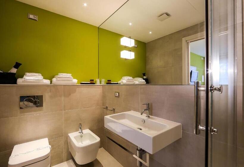 标准三人间, Soggiorni Canario