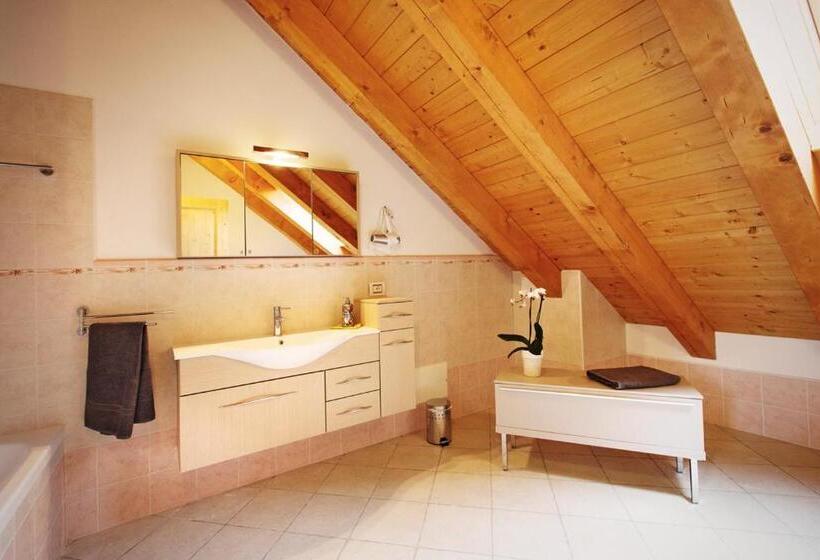 خانه 4 خوابه, Albergo Diffuso Tolmezzo