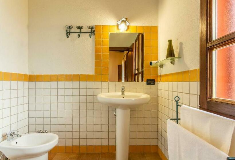 Quarto Triplo Estandar, Agriturismo Canales