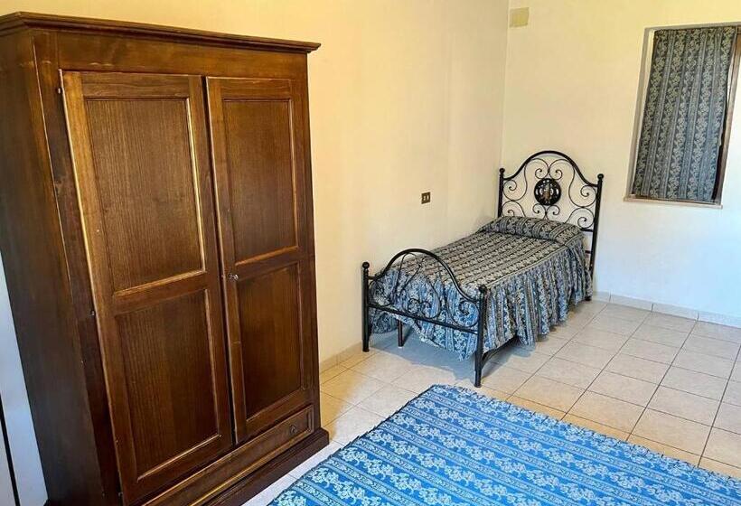 חדר משפתחתי סופריור, Cetine Vecchie