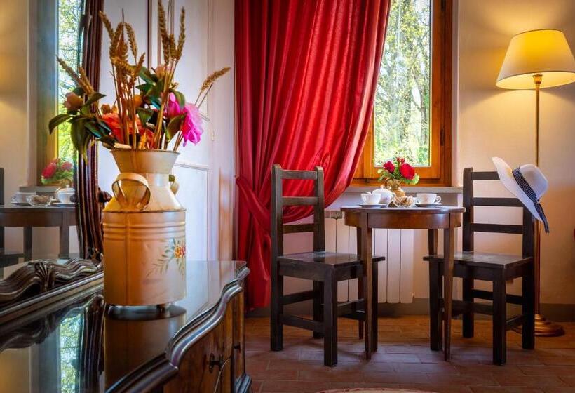 סוויטת ג'וניור נוף הרים, Tenuta Risalpiano